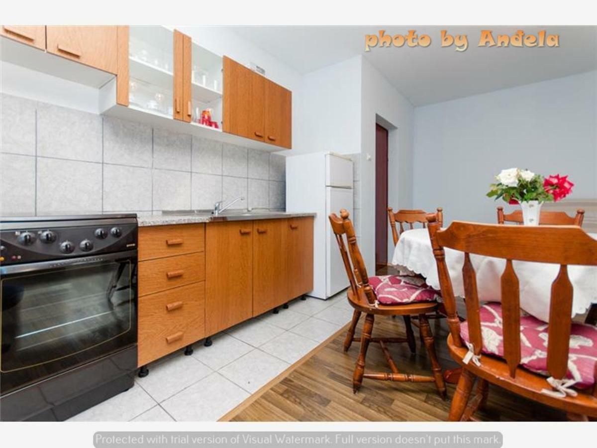 Apartmani Andela Vinišće Eksteriør billede