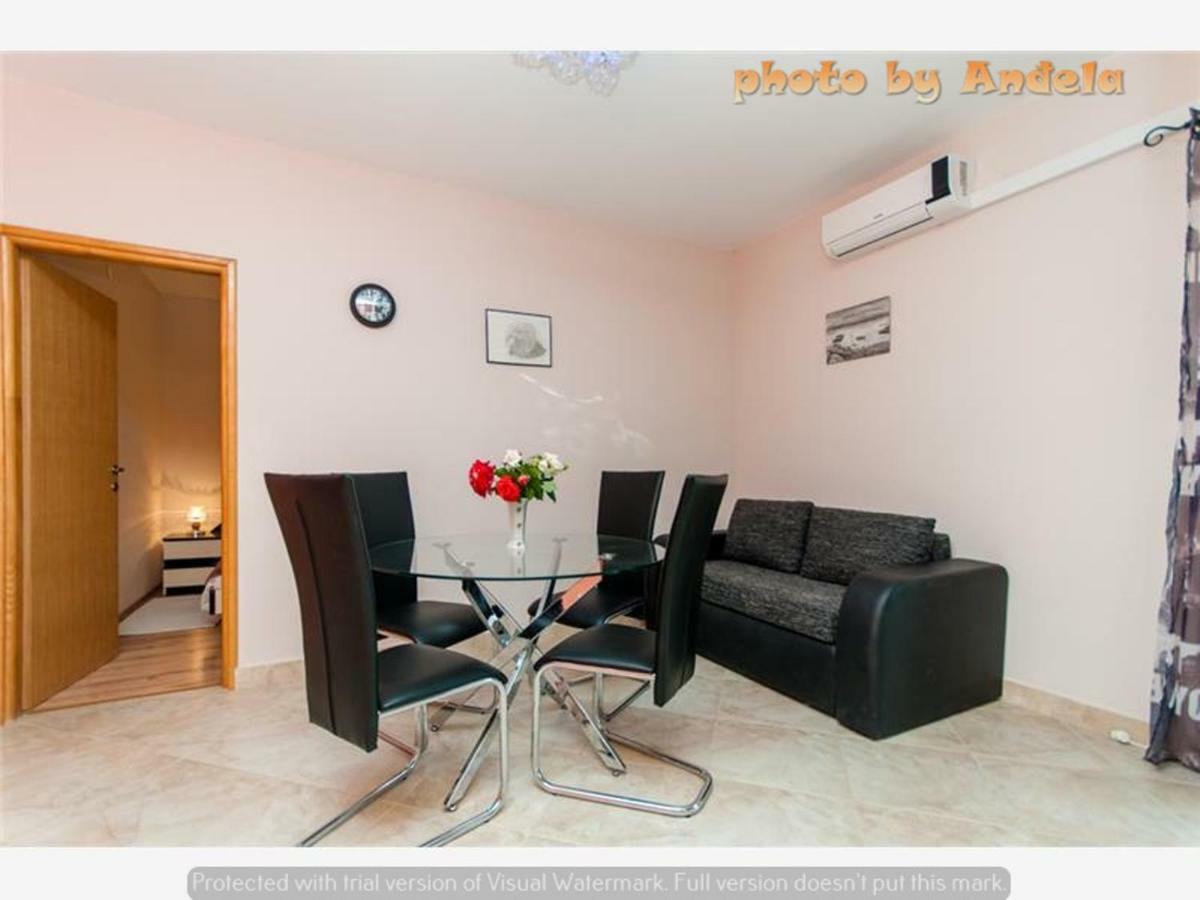 Apartmani Andela Vinišće Eksteriør billede
