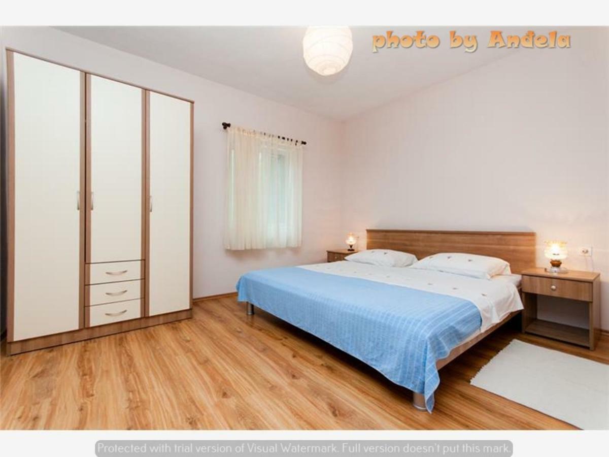 Apartmani Andela Vinišće Eksteriør billede