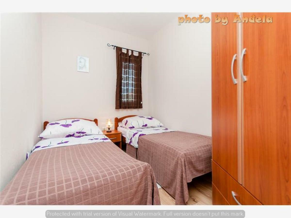 Apartmani Andela Vinišće Eksteriør billede