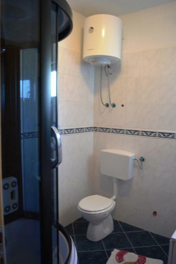 Apartmani Andela Vinišće Eksteriør billede