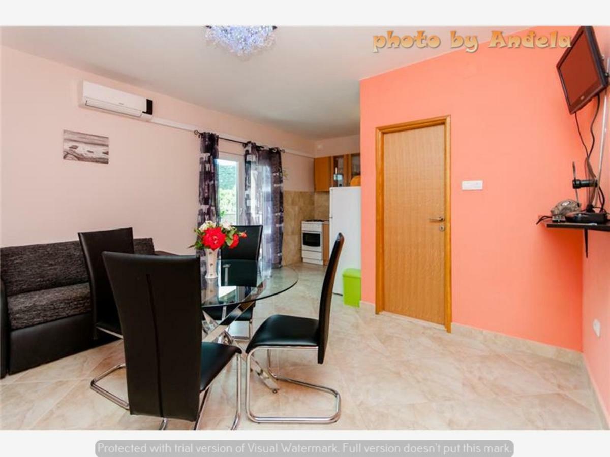 Apartmani Andela Vinišće Eksteriør billede