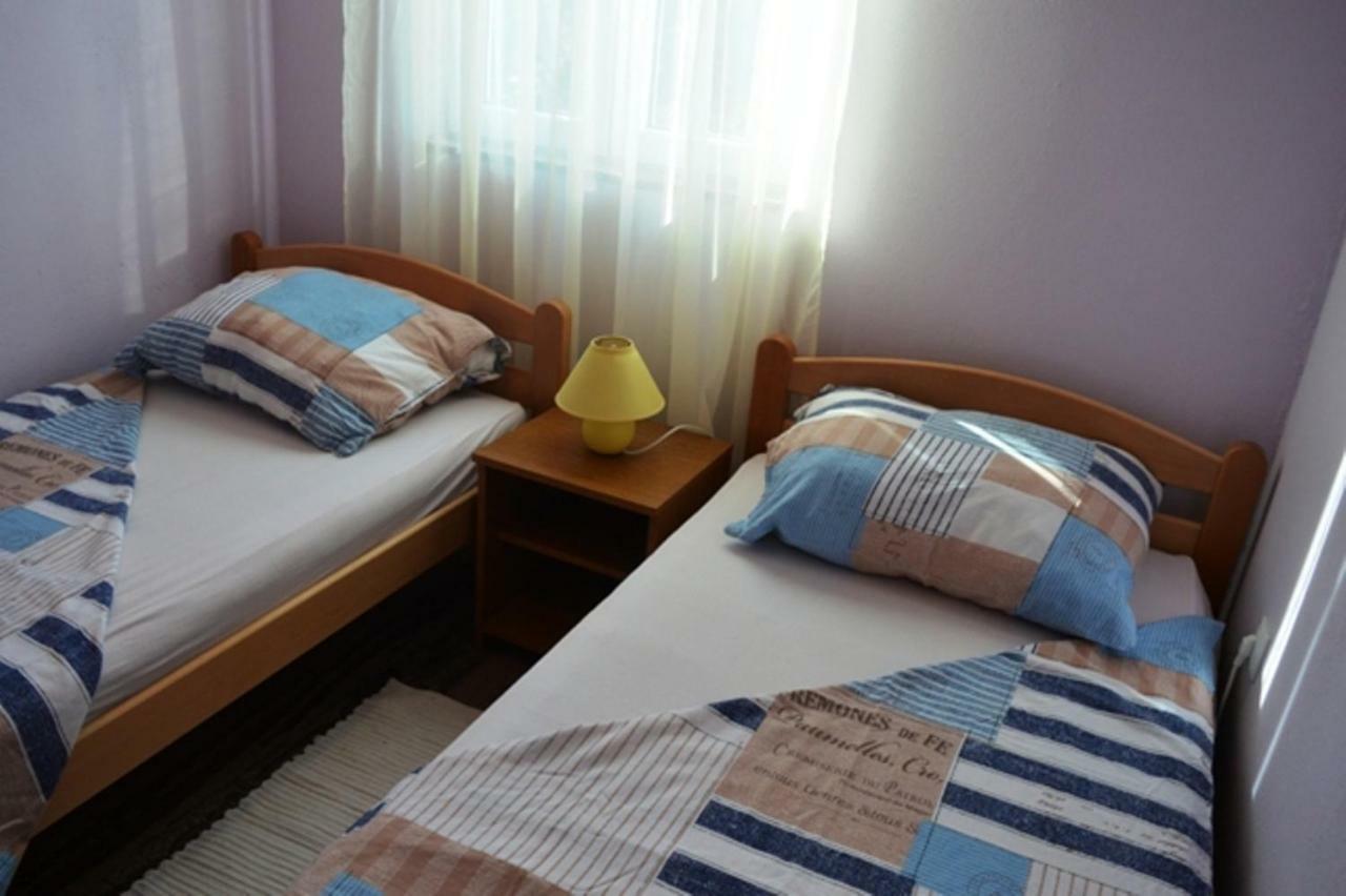 Apartmani Andela Vinišće Eksteriør billede